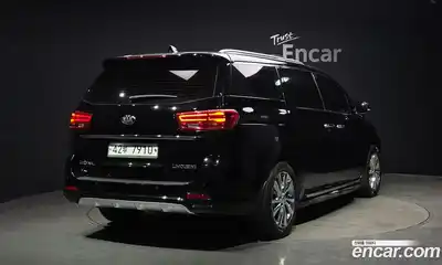 Kia Canival 2018 2.2 гидро в Москве № 972587, миниатюра 2