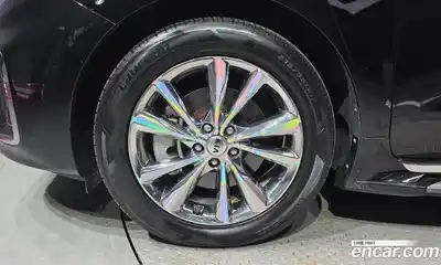 Kia Canival 2018 2.2 гидро в Москве № 972587, миниатюра 5