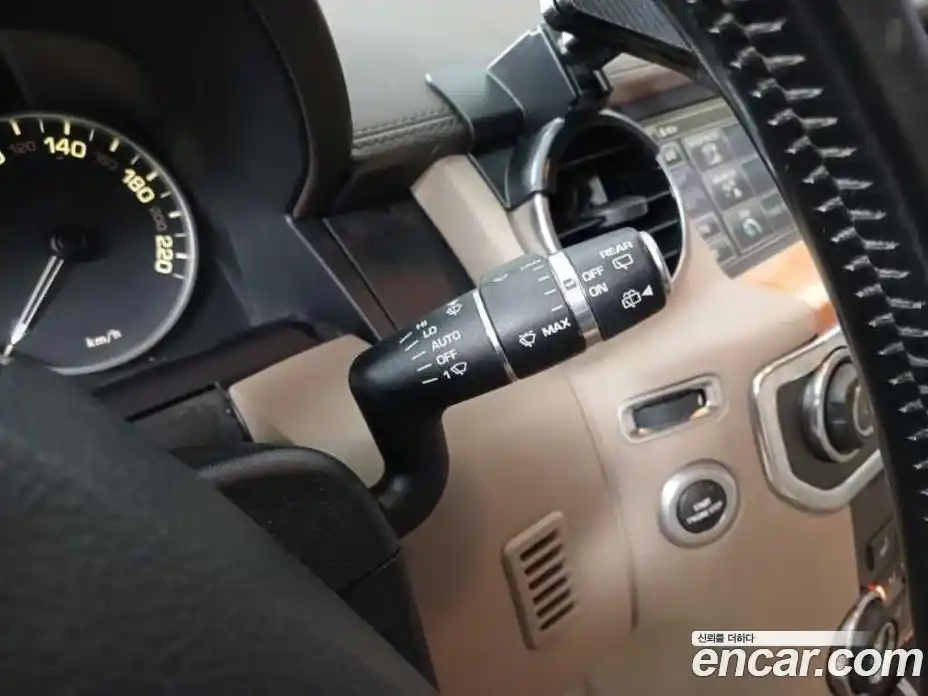 Land Rover Discovery 2013 3.0 гидро в Москве № 975822, фото 17