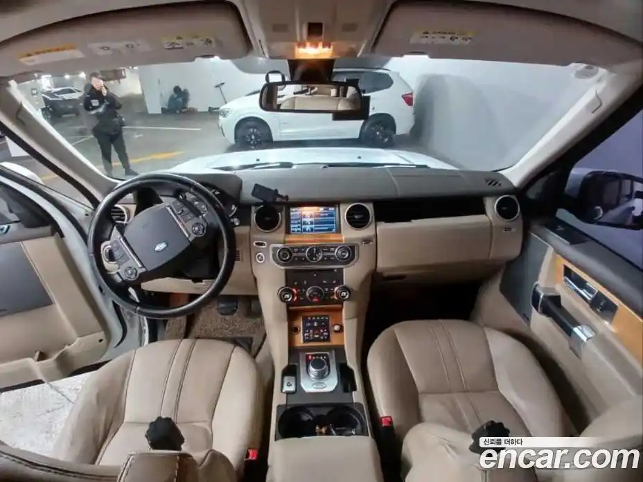 Land Rover Discovery 2013 3.0 гидро в Москве № 975822, фото 6