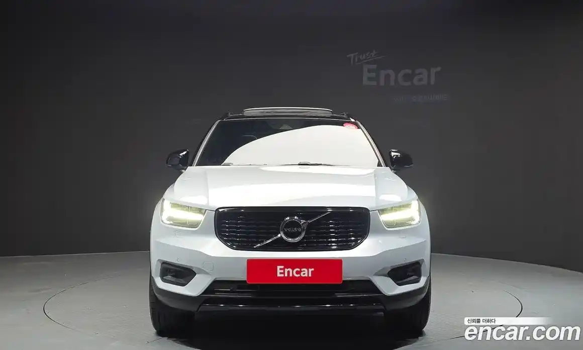 Volvo XC40 2021 2.0 гидро в Москве № 1009767, фото 3