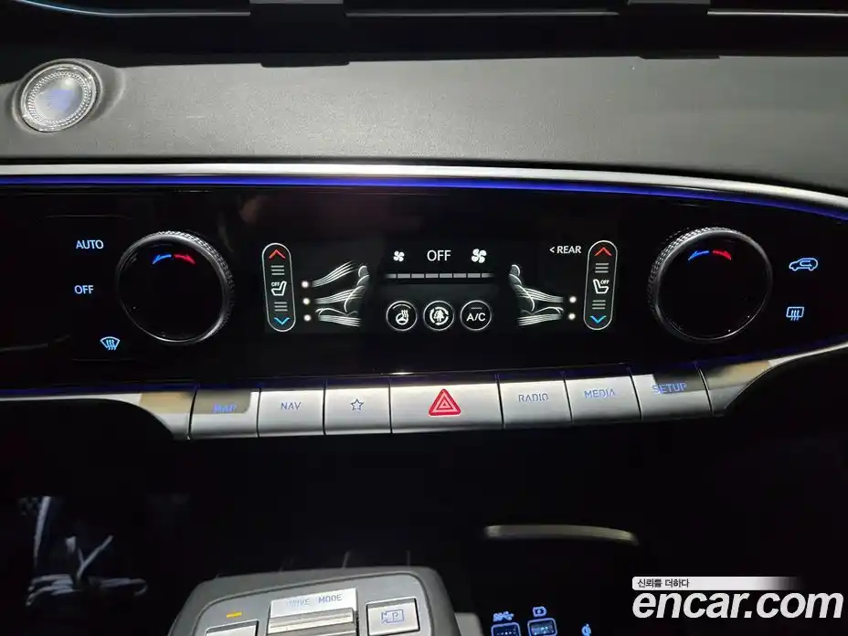 Genesis GV70 2024 2.5 Автомат в Москве № 1010042, фото 15