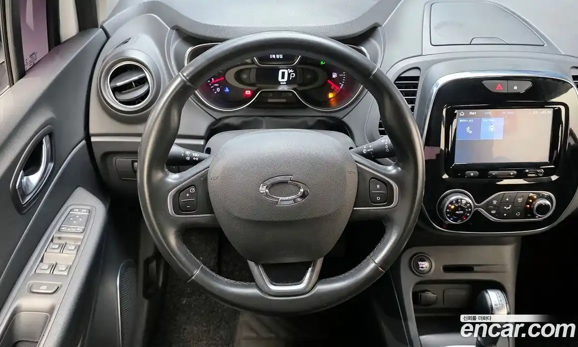 Renault QM3 2017 1.5 гидро в Москве, фото 13