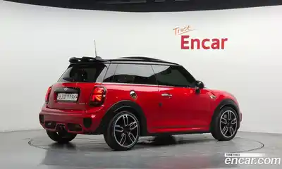 Mini Cooper 2018 2.0 гидро в Москве № 1014013, миниатюра 2