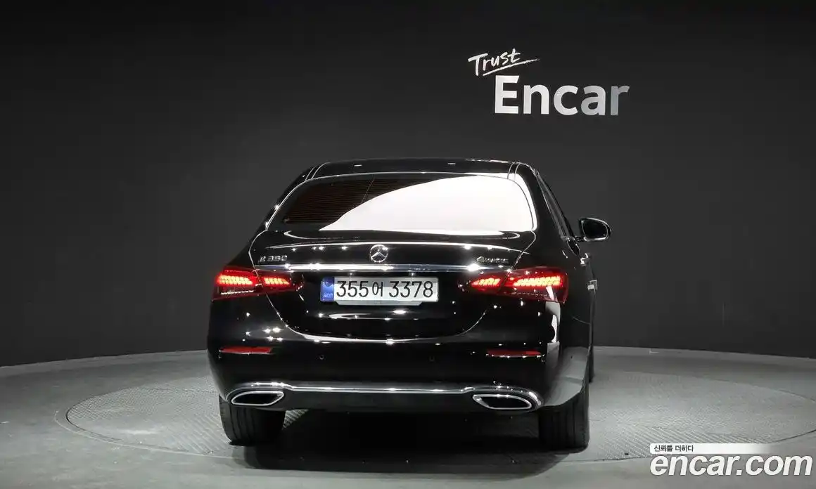 Mercedes-Benz E-Class 2022 2.0 гидро в Москве, фото 4