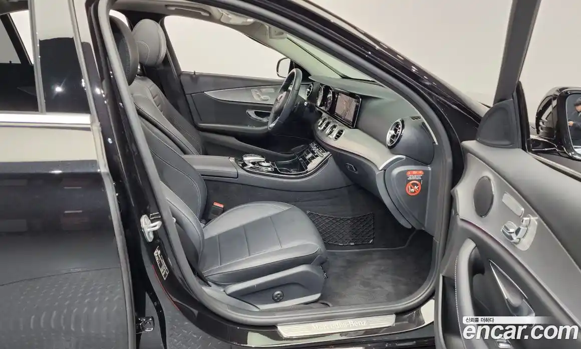 Mercedes-Benz E-Class 2018 2.0 гидро в Москве № 143067, фото 11