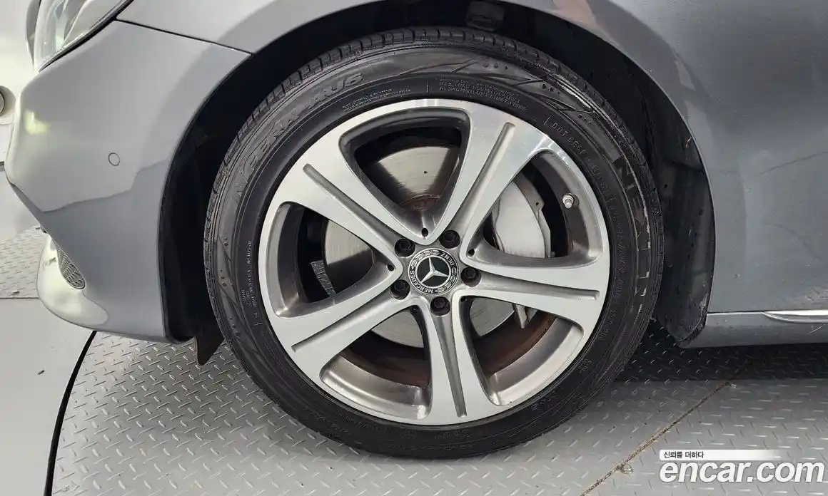 Mercedes-Benz E-Class 2017 2.0 гидро в Москве № 160918, фото 5