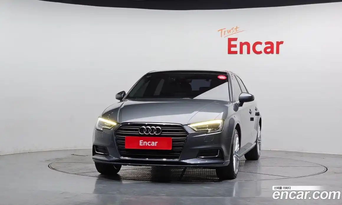 Audi A3 2018 2.0 гидро в Москве № 163382, фото 3