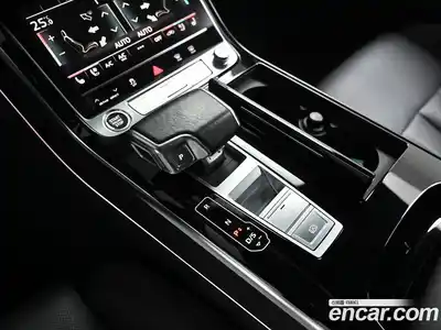 Audi A8 2023 3.0 гидро в Москве № 164074, миниатюра 9