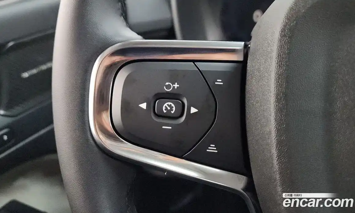 Volvo XC40 2023 2.0 гидро в Москве № 164212, фото 17