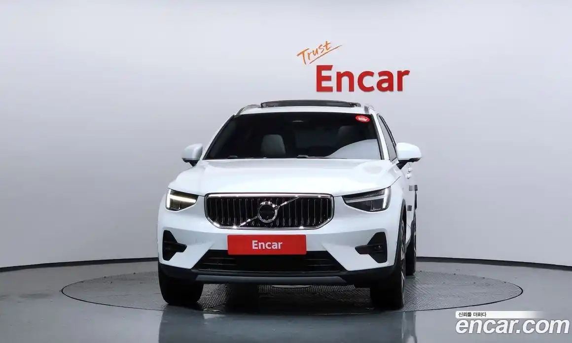 Volvo XC40 2023 2.0 гидро в Москве № 164212, фото 3