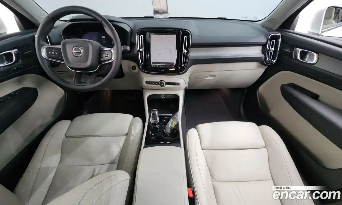 Volvo XC40 2023 2.0 гидро в Москве № 164212, фото 7
