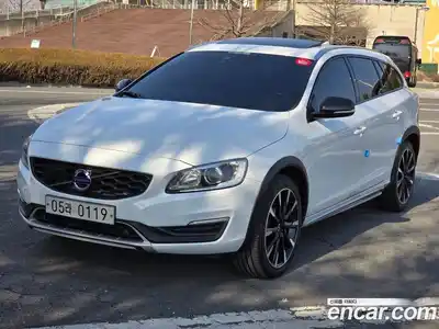 Volvo V60 2016 2.0 гидро в Москве № 164840, миниатюра 3
