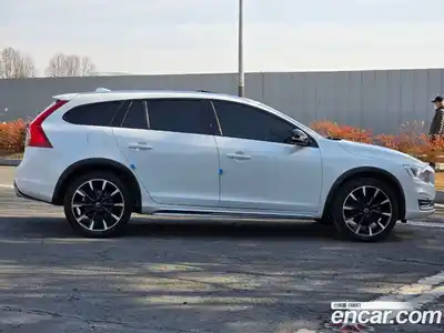 Volvo V60 2016 2.0 гидро в Москве № 164840, миниатюра 5