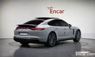 Porsche Panamera, 2023