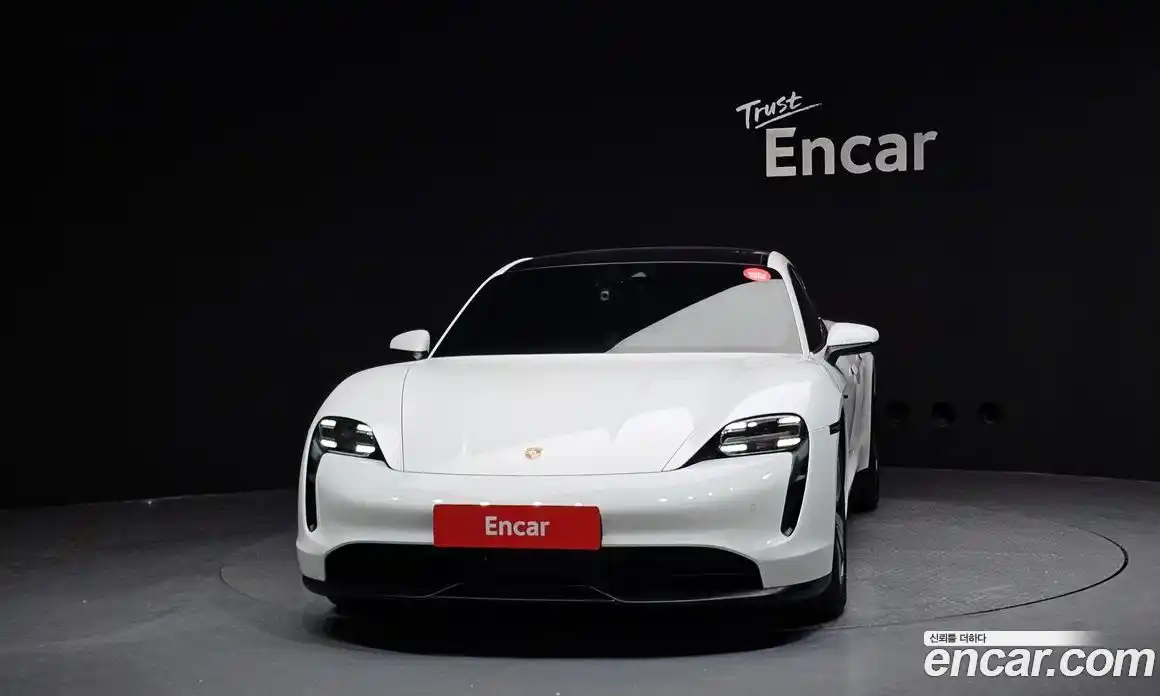Porsche Taycan 2021 0.1 гидро в Москве № 165293, фото 3