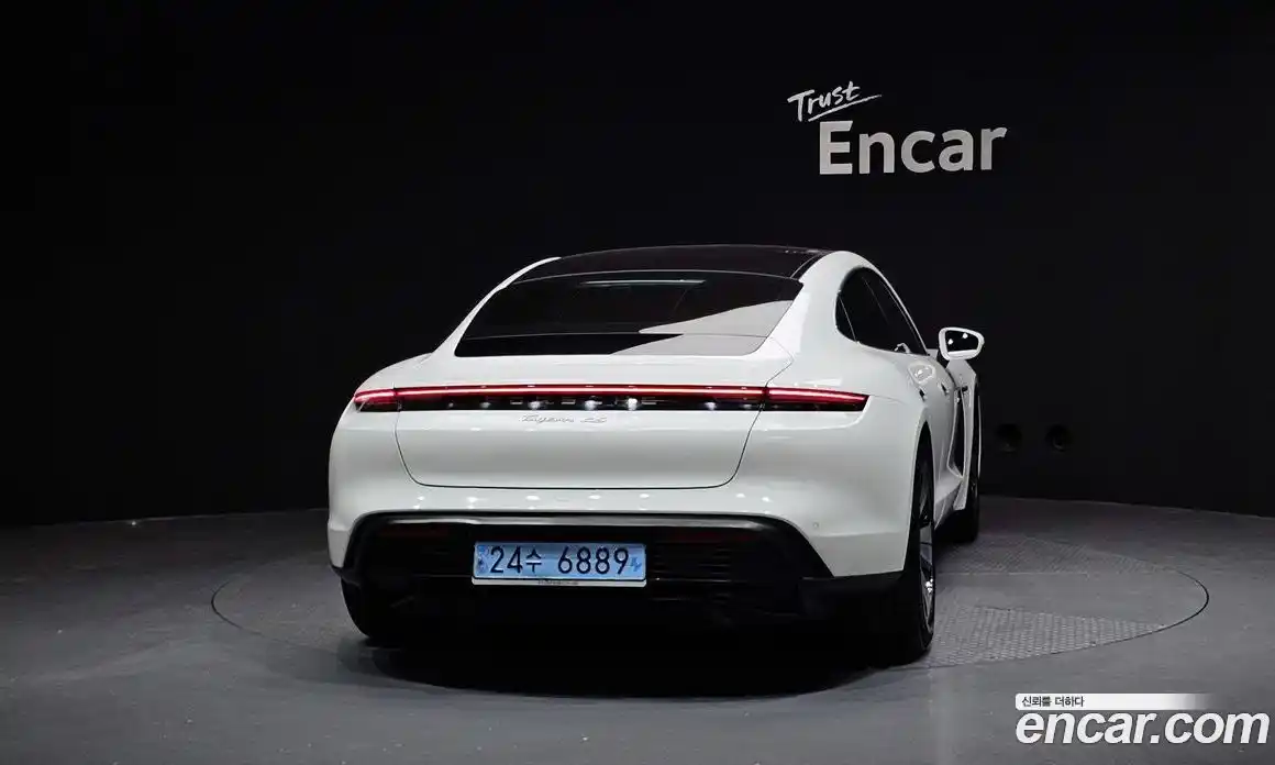 Porsche Taycan 2021 0.1 гидро в Москве № 165293, фото 4
