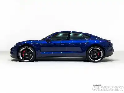 Porsche Taycan, 2021