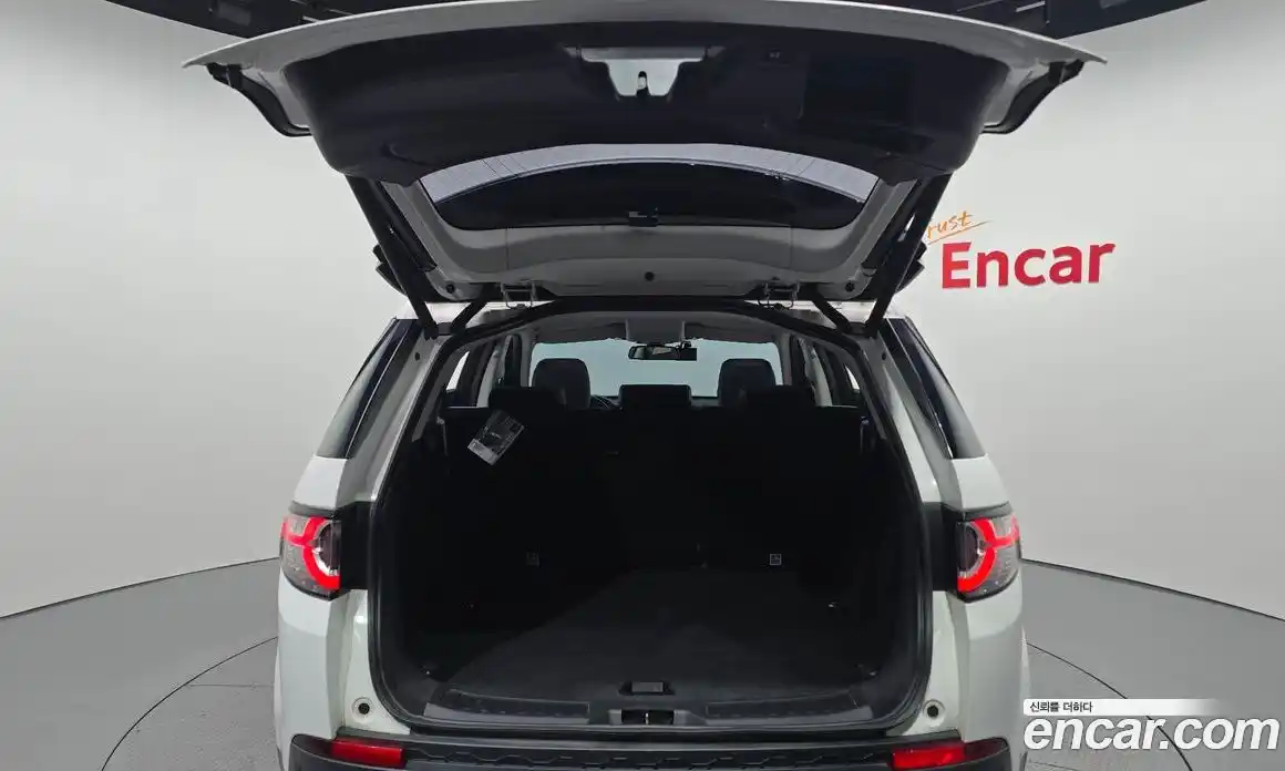 Land Rover Discovery Sport 2019 2.0 гидро в Москве № 166470, фото 20