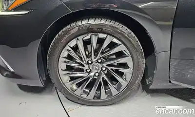 Lexus ES 2018 2.5 гидро в Москве № 168301, миниатюра 5