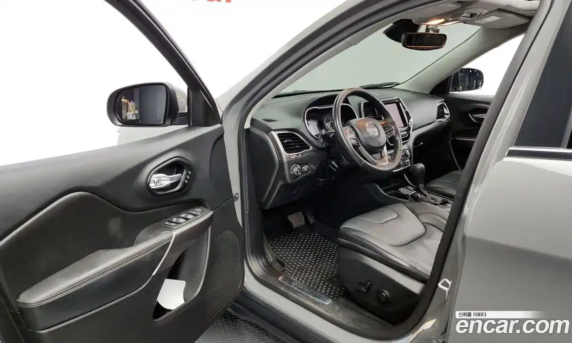 Jeep Cherokee 2021 2.4 гидро в Москве № 169824, фото 10