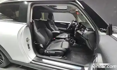 Mini Cooper 2023 1.5 гидро в Москве № 178075, миниатюра 11