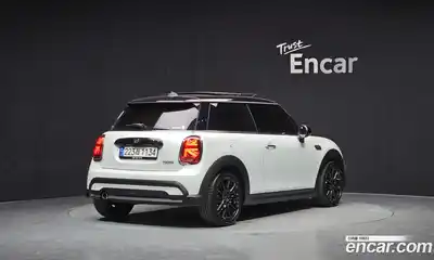 Mini Cooper 2023 1.5 гидро в Москве № 178075, миниатюра 2