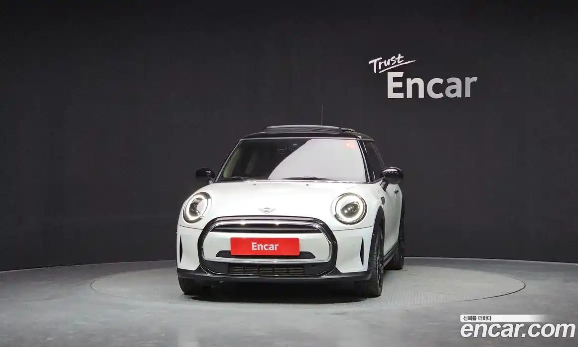 Mini Cooper 2023 1.5 гидро в Москве № 178075, фото 3