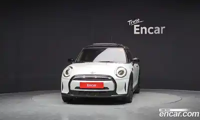 Mini Cooper 2023 1.5 гидро в Москве № 178075, миниатюра 3
