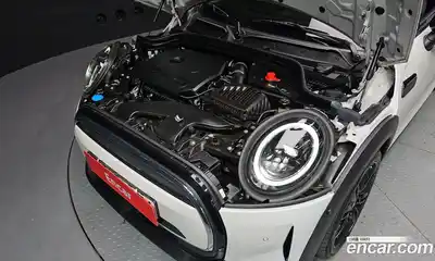 Mini Cooper 2023 1.5 гидро в Москве № 178075, миниатюра 6