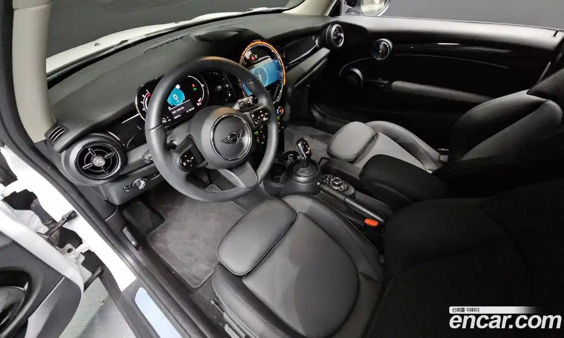 Mini Cooper 2023 1.5 гидро в Москве № 178075, фото 7