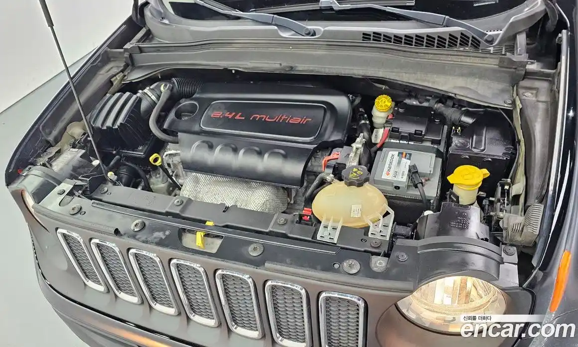 Jeep Renegade 2016 2.4 гидро в Москве № 186765, фото 6