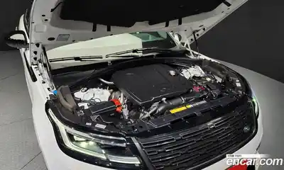 Land Rover Range-Rover Velar 2025 2.0 гидро в Москве № 198060, миниатюра 6