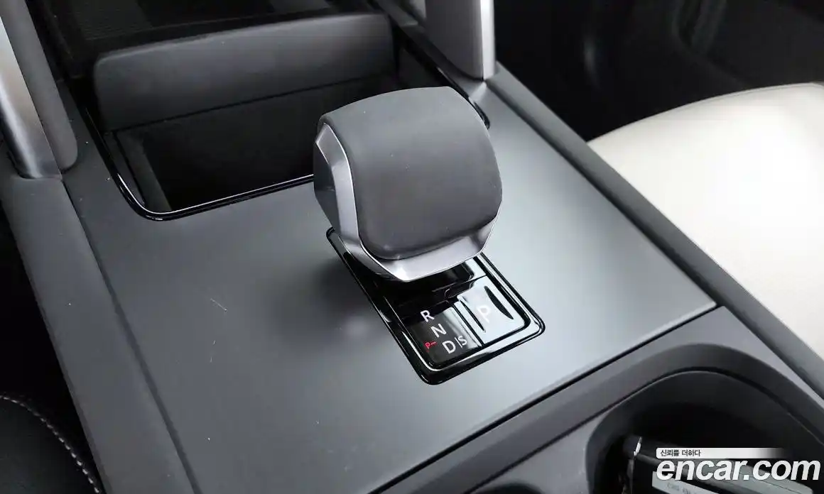 Land Rover Discovery Sport 2025 2.0 гидро в Москве № 198069, фото 9