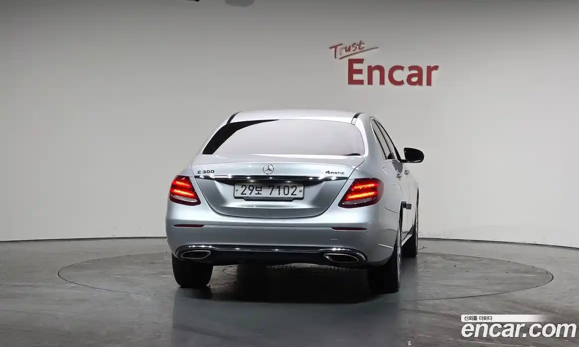 Mercedes-Benz E-Class 2018 2.0 гидро в Москве № 212216, фото 4