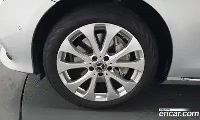 Mercedes-Benz E-Class 2018 2.0 гидро в Москве № 212216, миниатюра 5