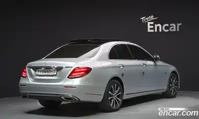 Mercedes-Benz E-Class 2019 2.0 гидро, миниатюра 2