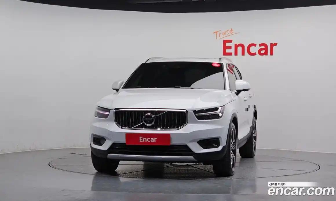 Volvo XC40 2021 2.0 гидро в Москве № 212875, фото 3