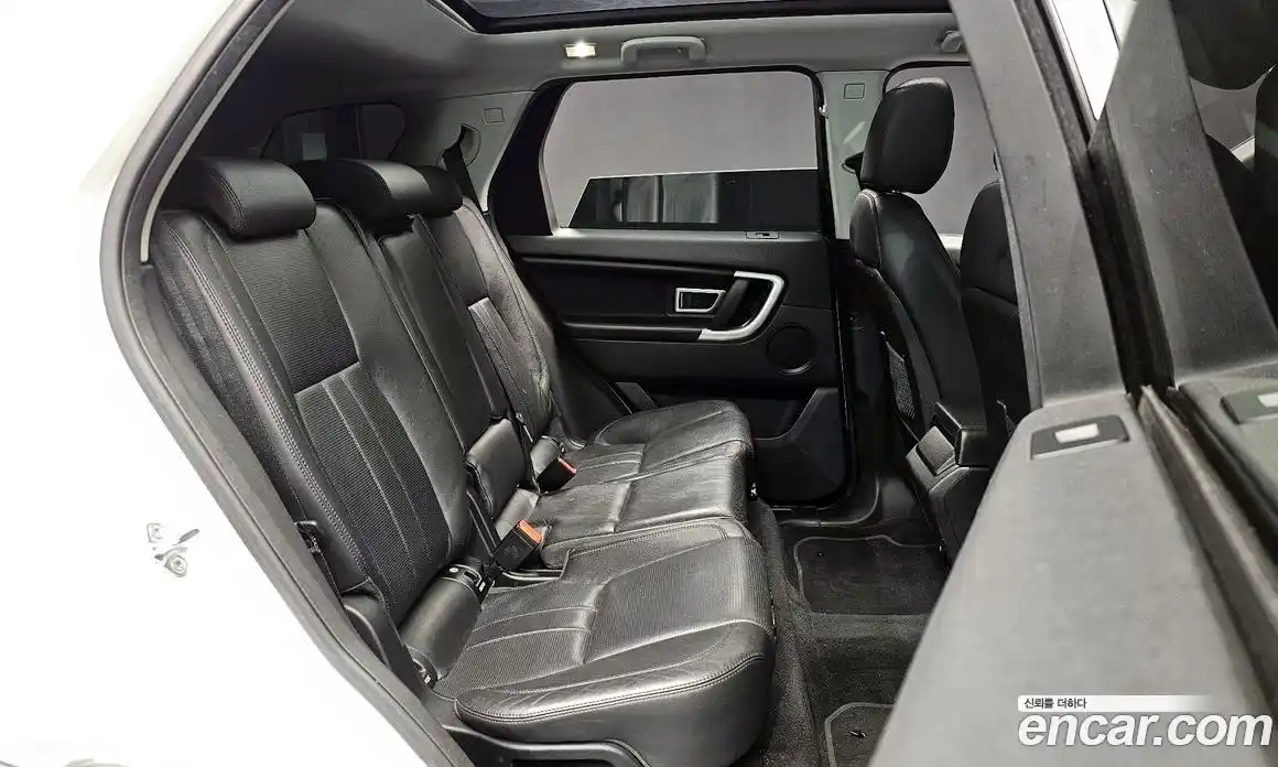 Land Rover Discovery Sport 2016 2.0 гидро в Москве № 213820, фото 12