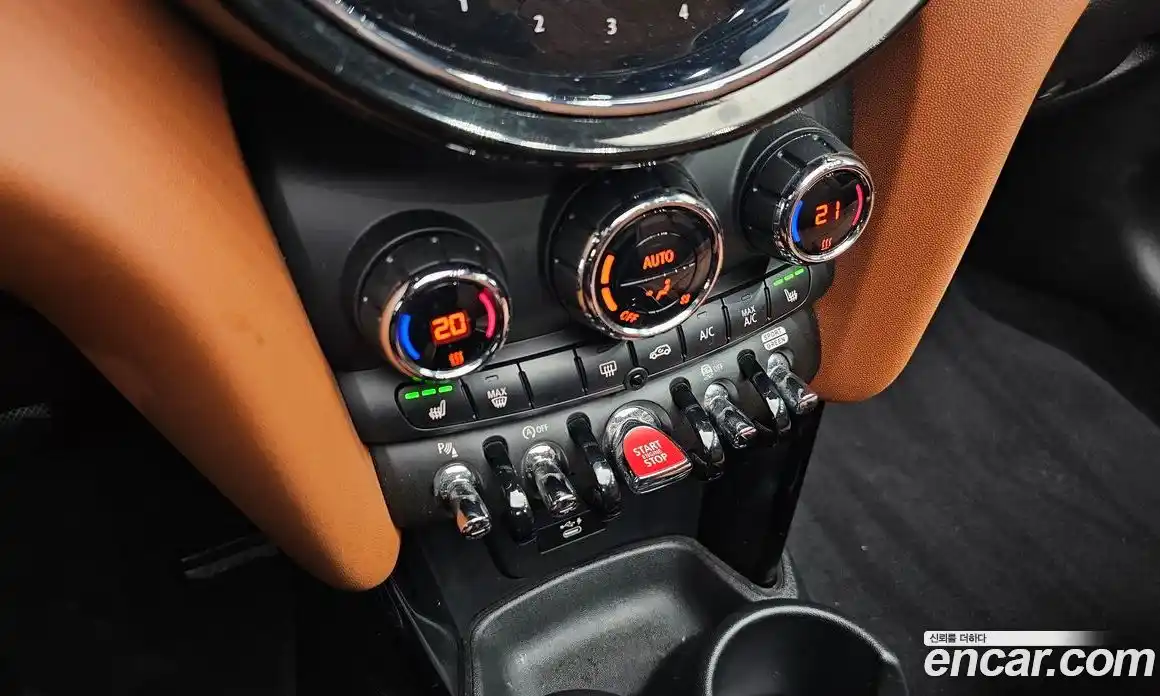 Mini Cooper Convertible 2022 2.0 гидро в Москве № 214145, фото 18