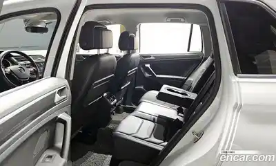 Volkswagen Tiguan 2020 2.0 гидро в Москве № 214929, миниатюра 11