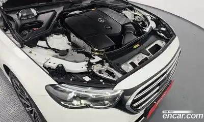 Mercedes-Benz E-Class 2024 2.0 гидро в Москве № 219692, миниатюра 6