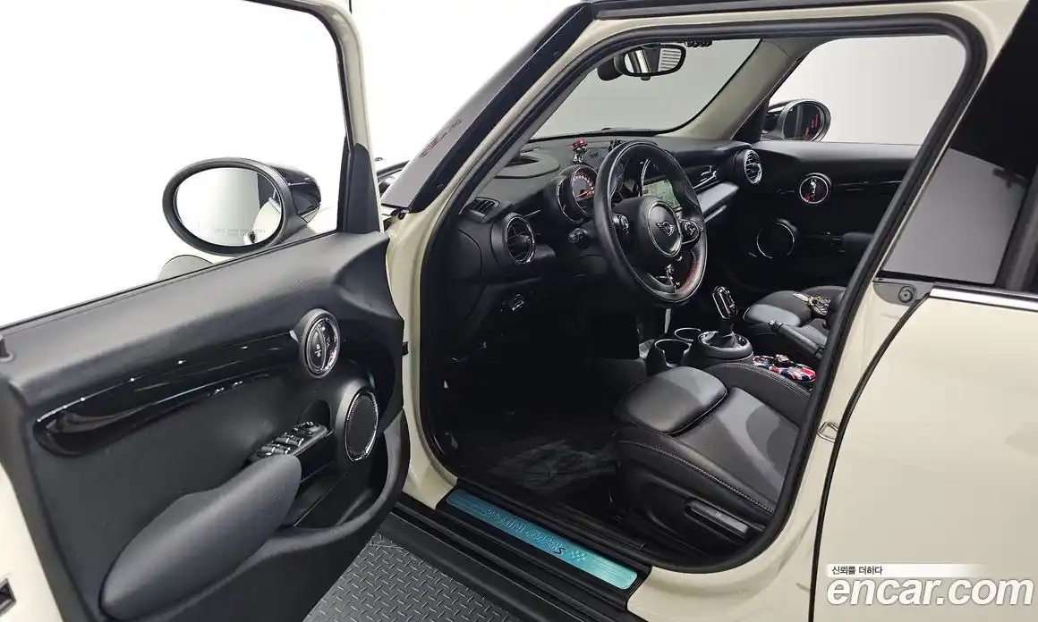 Mini Cooper 2020 2.0 гидро в Москве № 223536, фото 9