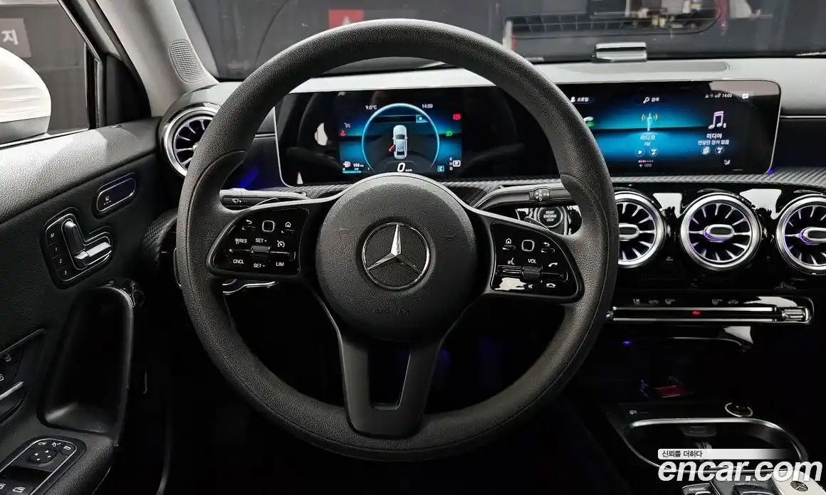 Mercedes-Benz A-Class 2020 2.0 гидро в Москве № 225450, фото 13