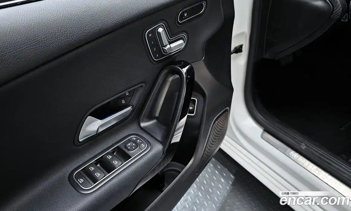 Mercedes-Benz A-Class 2020 2.0 гидро в Москве № 225450, фото 18
