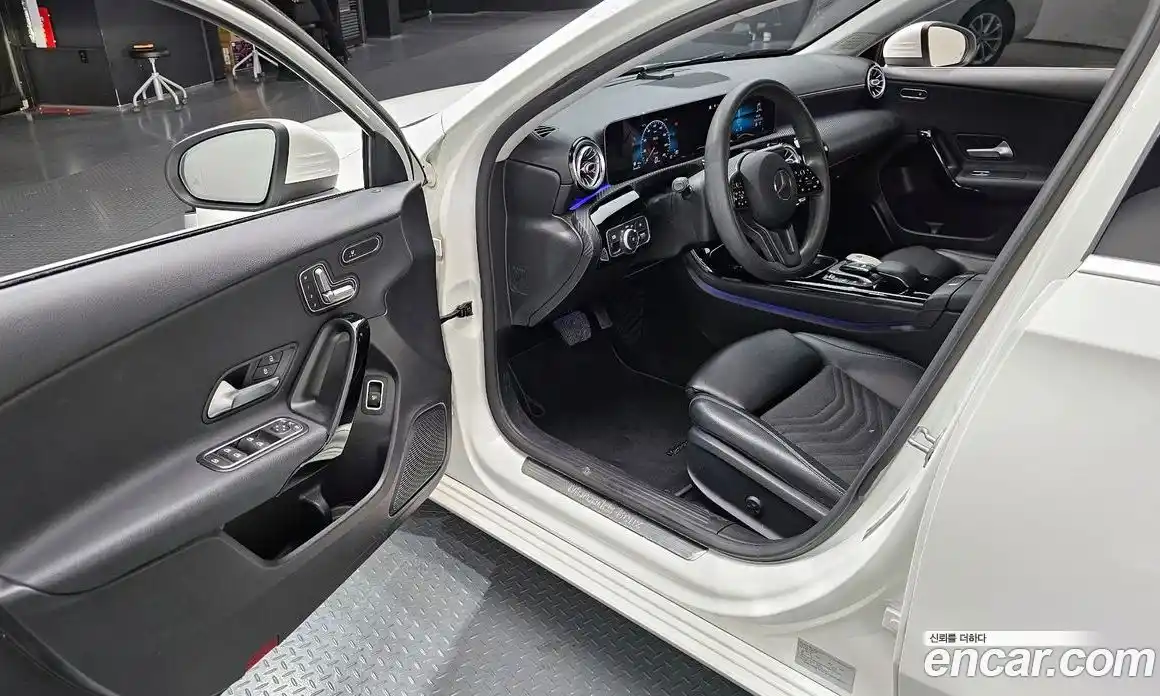 Mercedes-Benz A-Class 2020 2.0 гидро в Москве № 225450, фото 10