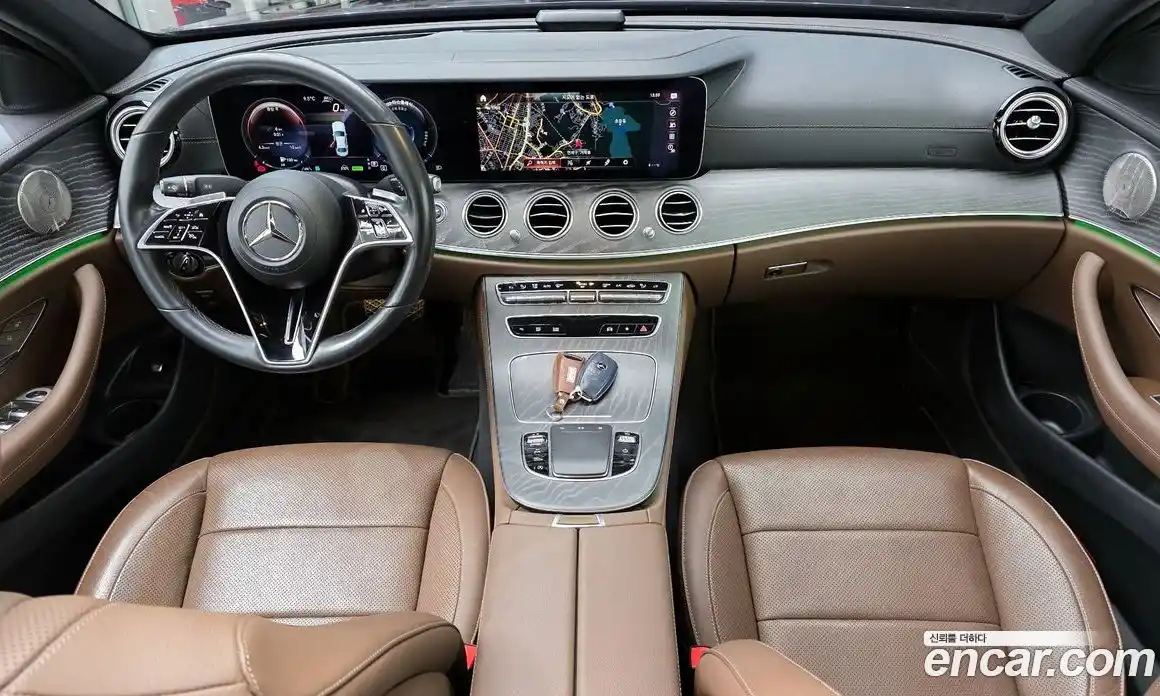 Mercedes-Benz E-Class 2023 2.0 гидро, фото 7