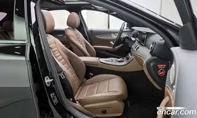 Mercedes-Benz E-Class 2023 2.0 гидро, миниатюра 10