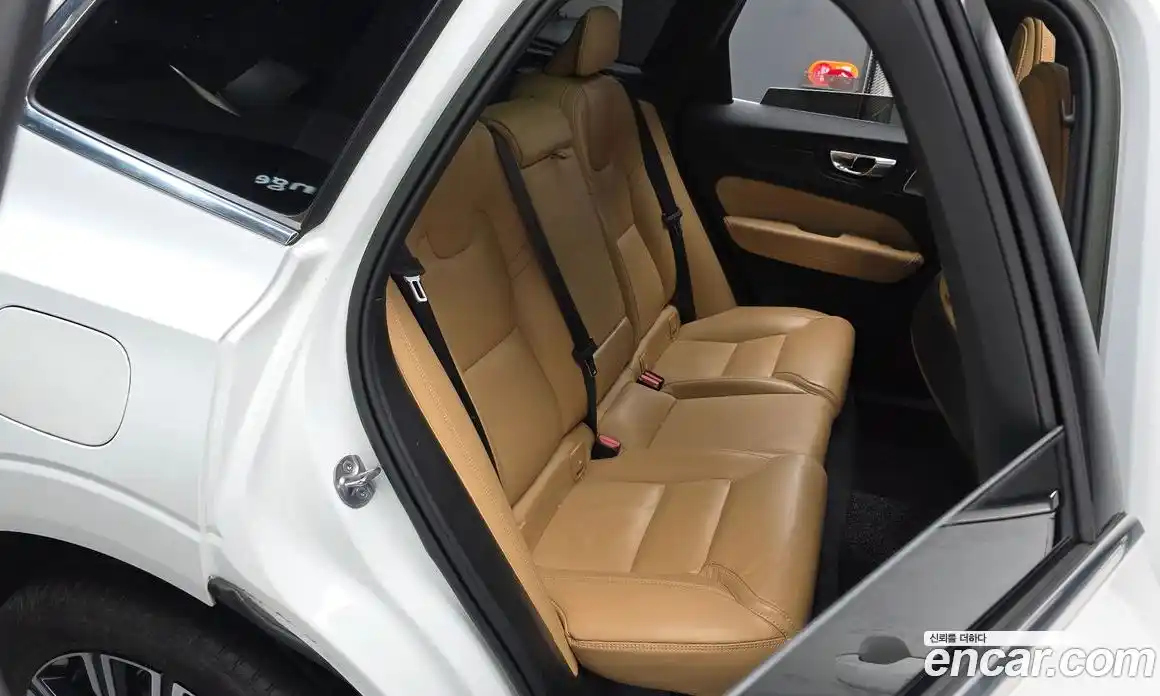 Volvo XC60 2022 2.0 гидро в Москве № 230524, фото 11