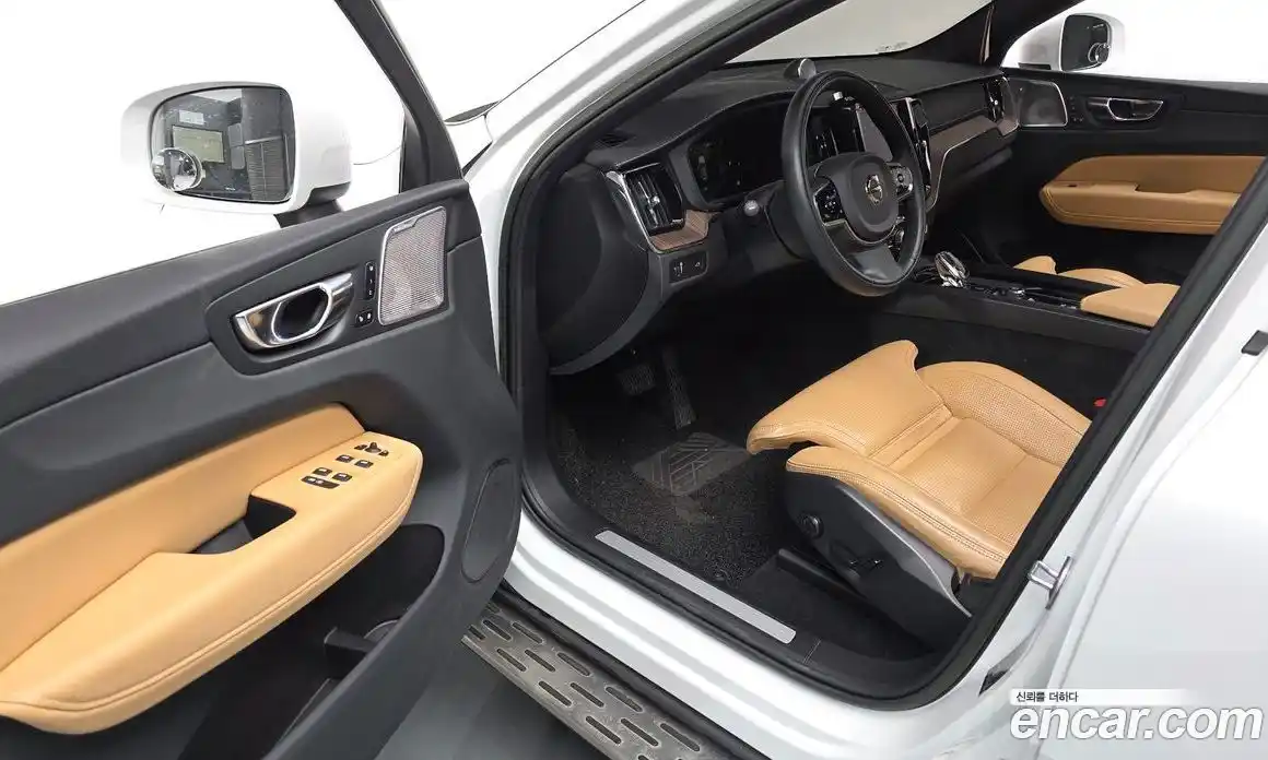 Volvo XC60 2022 2.0 гидро в Москве № 230524, фото 12